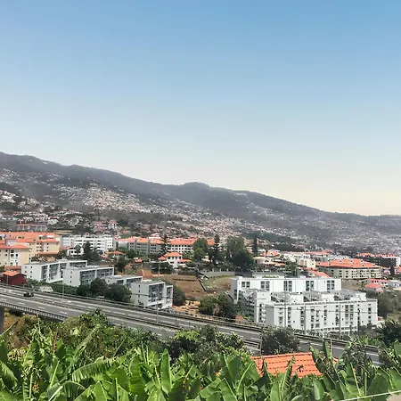 Charming House In With Sea View Funchal (Madeira)