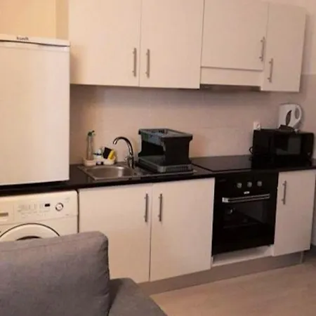 Charming House In With Sea View بيت للعطل فونشال