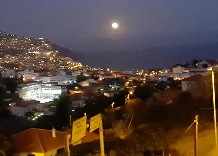 Charming House In With Sea View Hébergement de vacances