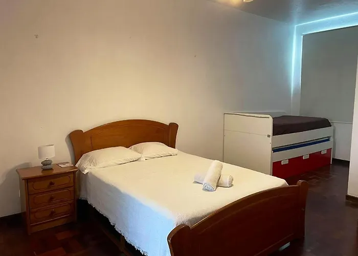 Hébergement de vacances Charming House In With Sea View Funchal (Madeira)