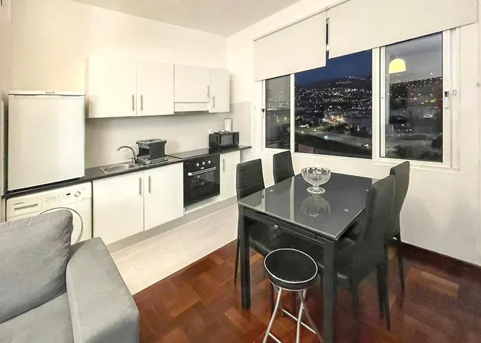 Charming House In With Sea View Hébergement de vacances