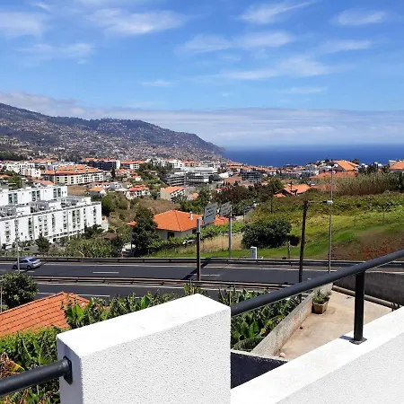 Charming House In With Sea View Funchal